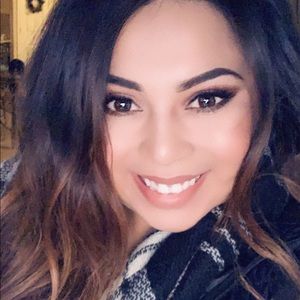 Meet your Posher, Celeste